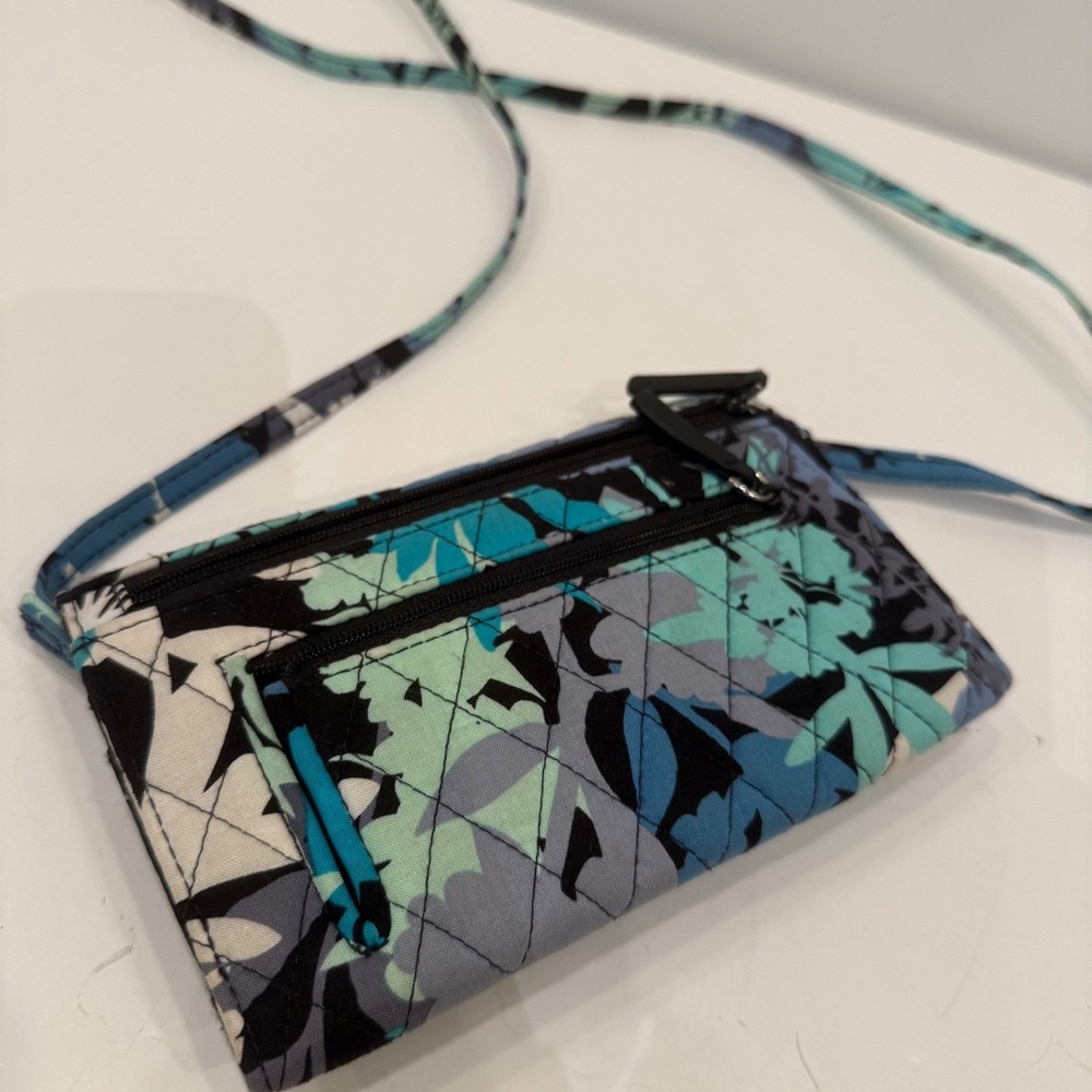 Vera Bradley Camofloral Crossbody Wallet Blue Teal Floral Quilted Bag - Picture 2 of 7